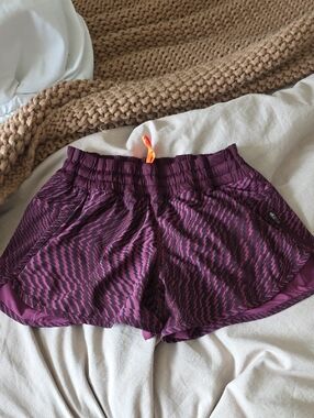 Lululemon Women’s Plum Patterned Athletic Shorts with Elastic Waist